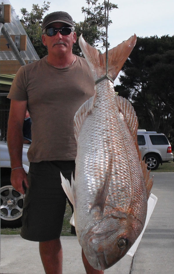 Gary Sherman with the contest winning snapper